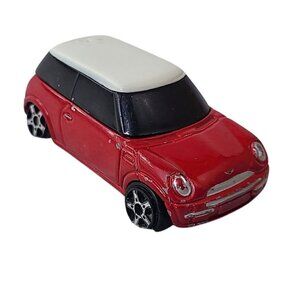 Maisto Mini Cooper Red White Roof Diecast 1:64 Car